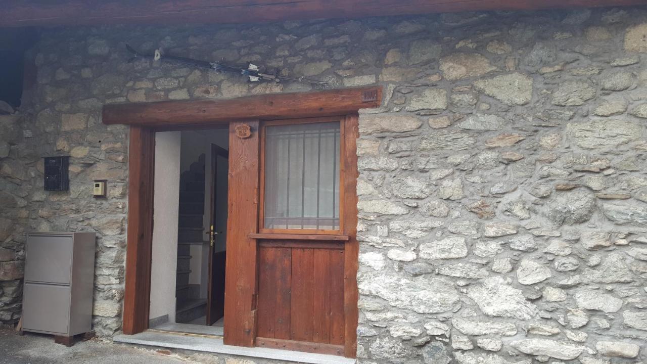 La Tour Apartment Gignod Exterior photo